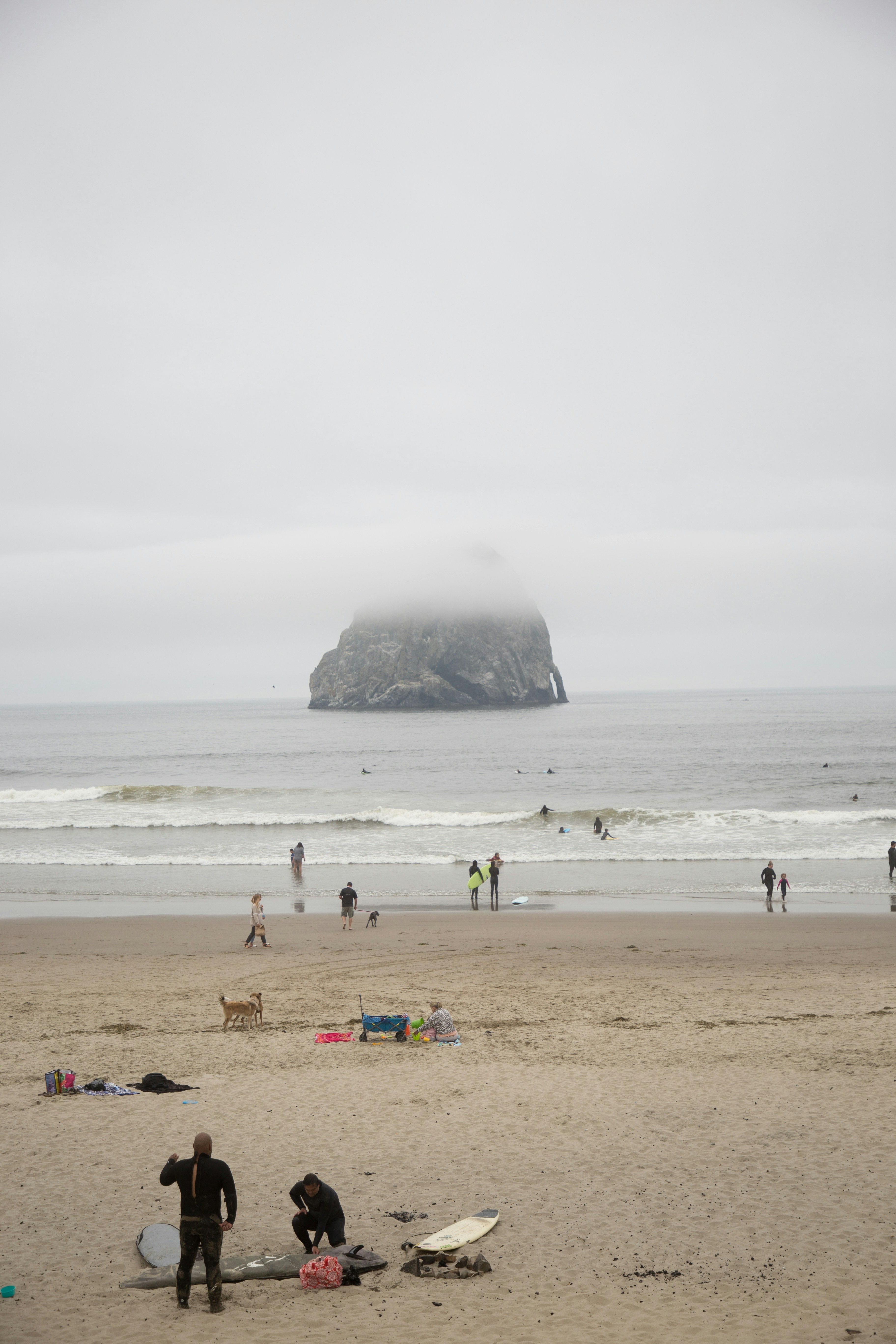 Pacific City, Oregon: Beachfront Getaways, Cape Kiwanda, and Coastal Vacation Rentals