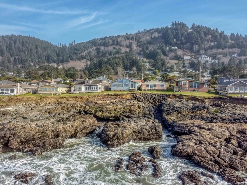Florence to Yachats: A Scenic Stretch of the Oregon Coast