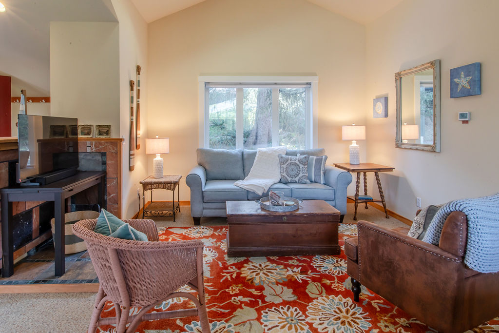 Salt and Cedar is a light-filled, detached studio near Chapman Point — photo 1