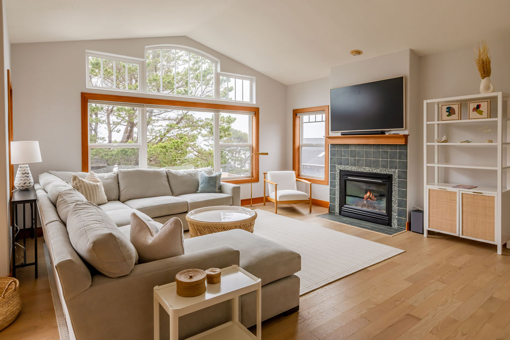 Silver Point Cottage a modern coastal retreat — photo 2